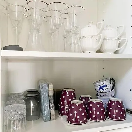 Pieni Saneerattu Hirsitalo Koskenpartaalla * Lapinjärvi